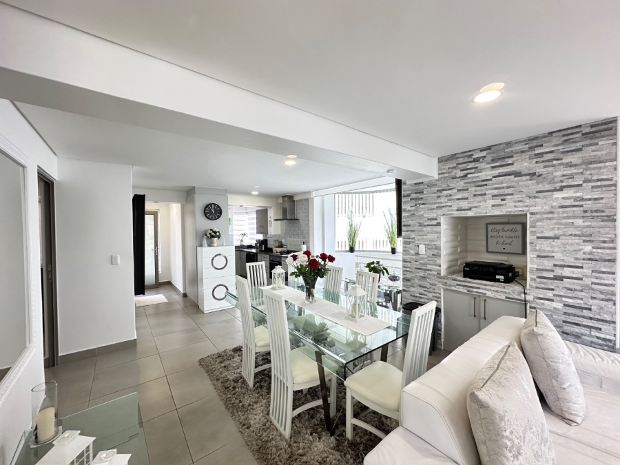 2 Bedroom Property for Sale in Island View Western Cape